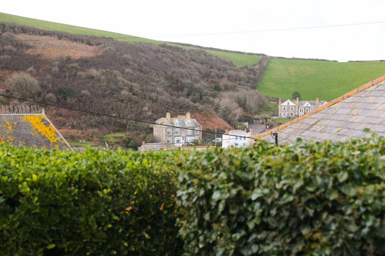 Tamarisk, Port Isaac Bay Holidays Esterno foto